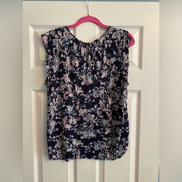 LOFT Outlet Floral Women’s Medium Scoop neck Short Cap Sleeve Top Blouse - Picture 3 of 8